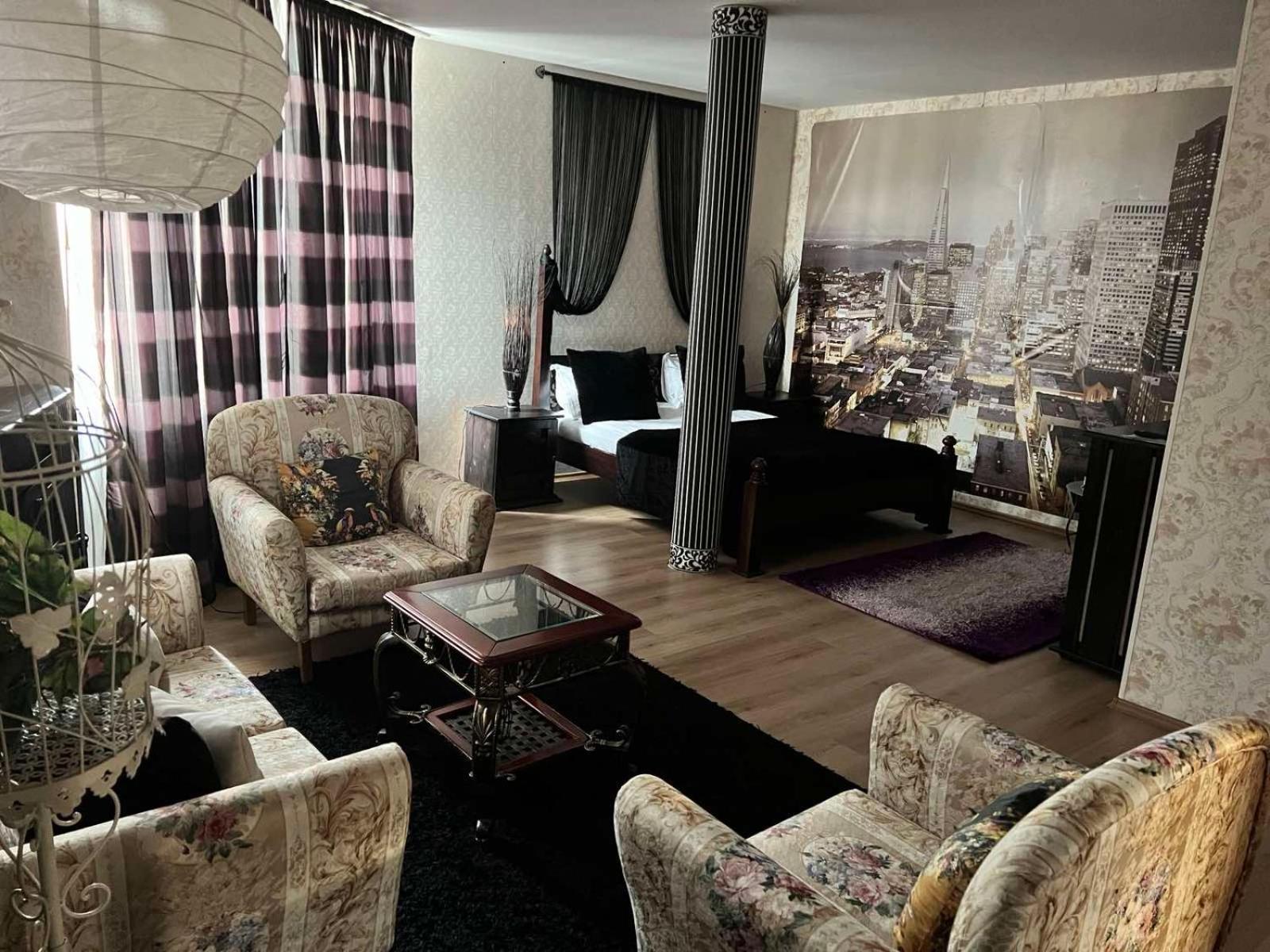 Hotel Bats Петріч Екстер'єр фото