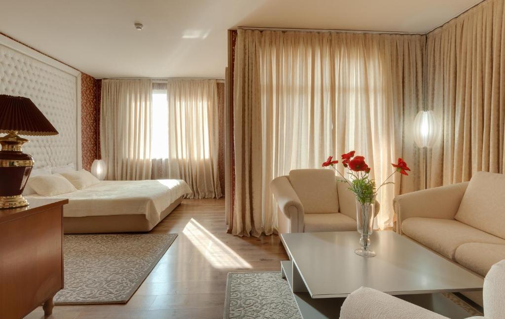Hotel Bats Петріч Екстер'єр фото